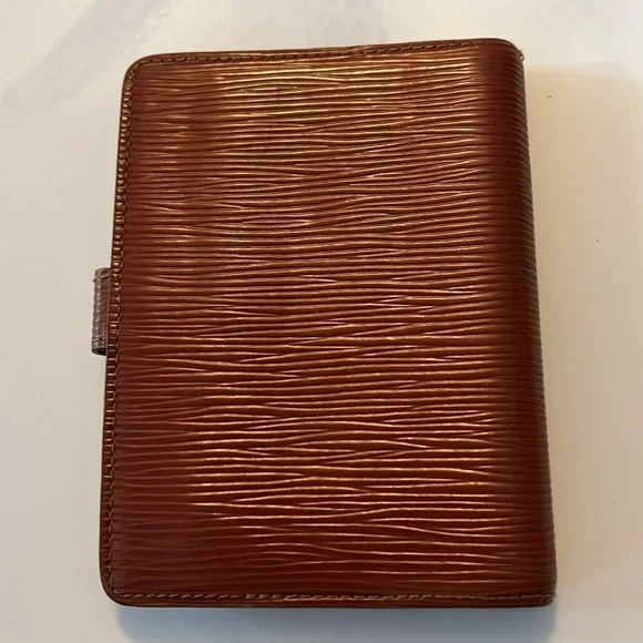 Louis Vuitton Epi Leather Brown Agenda Wallet Passport Holder with LV Stickers - Picture 2 of 14